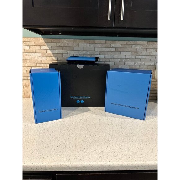 Acer Windows Mixed Reality Headset & Controllers Ah101 new open box - Picture 1 of 7